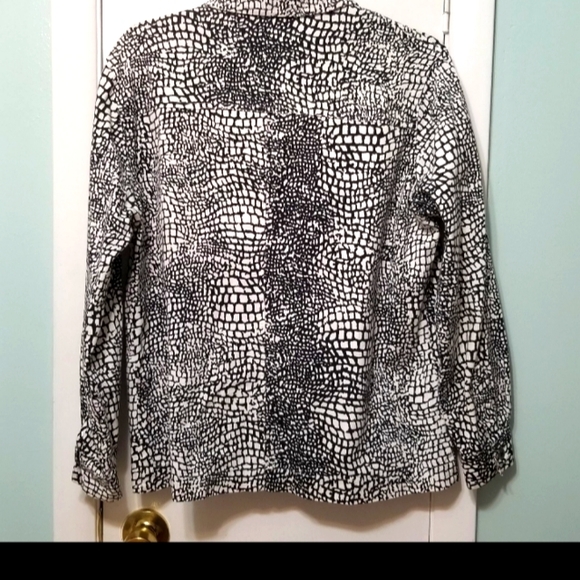 Chico's Design lightweight blazer - Medium - Picture 7 of 8